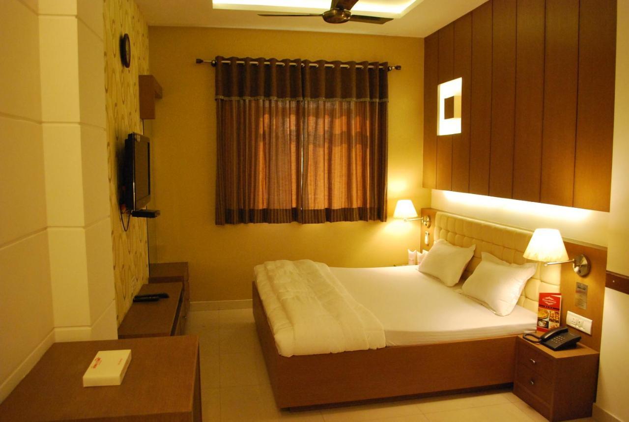 Hotel Arina Inn Nueva Delhi Exterior foto