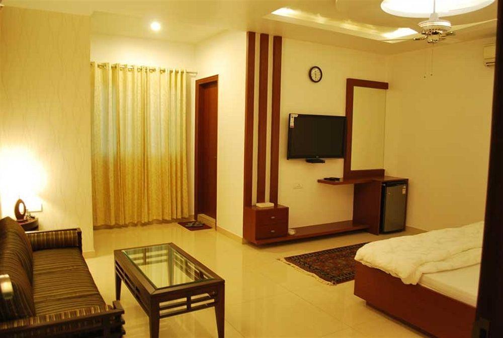 Hotel Arina Inn Nueva Delhi Exterior foto