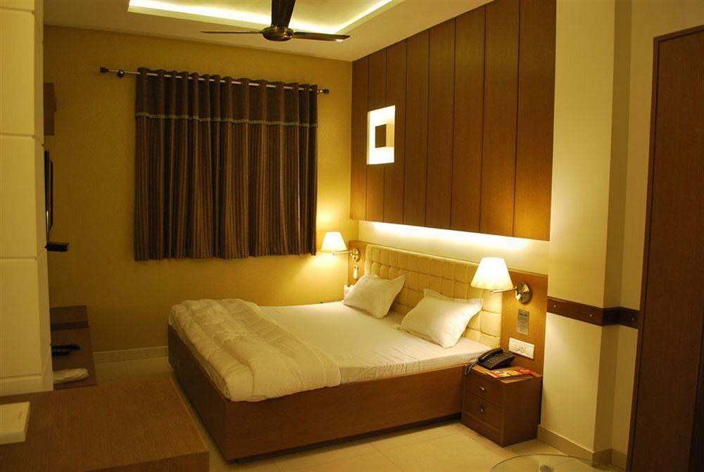 Hotel Arina Inn Nueva Delhi Exterior foto
