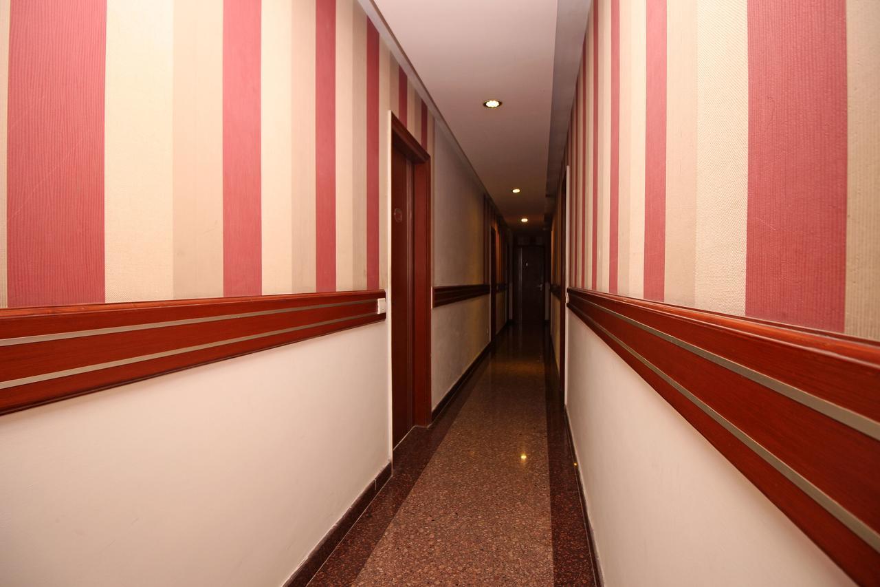 Hotel Arina Inn Nueva Delhi Exterior foto